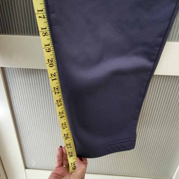 Under Armour Track Pants - youth XL - Picture 6 of 7